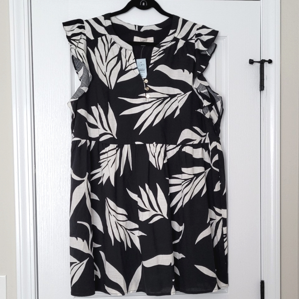 NWT LOFT XXLP Black and White Floral Leaf Print Flutter Sleeve Dress